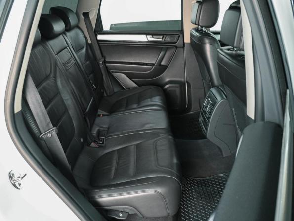 Volkswagen Touareg II с пробегом 2013 года, цена 2 099 000 рублей, 264202 км, внедорожник, Автокод Объявления