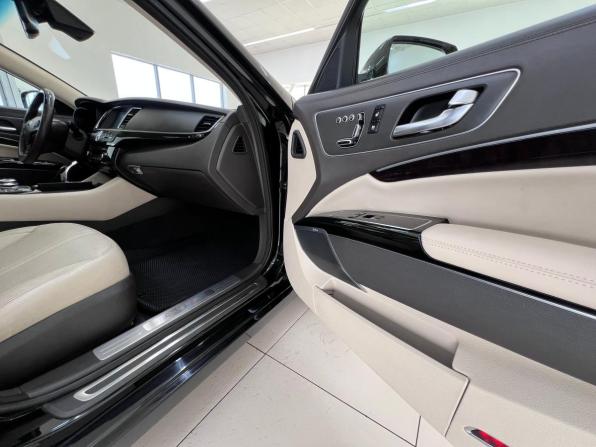 Kia Quoris I Ресталинг 2 с пробегом 2017 года, цена 2 300 000 рублей, 239741 км, седан, Автокод Объявления