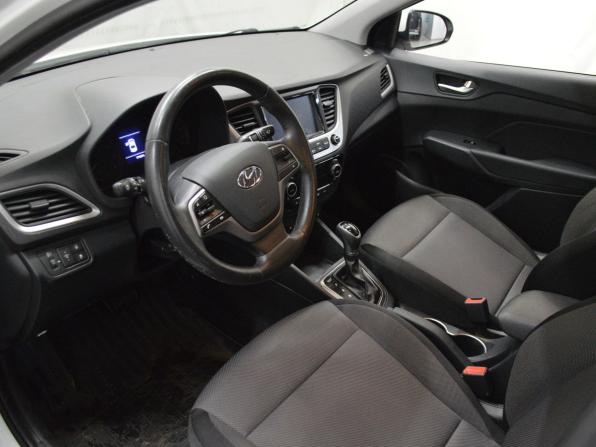 Hyundai Solaris II с пробегом 2017 года, цена 1 083 000 рублей, 179108 км, седан, Автокод Объявления