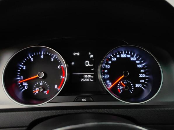 Volkswagen Golf VII с пробегом 2013 года, цена 777 000 рублей, 252366 км, хэтчбек, Автокод Объявления