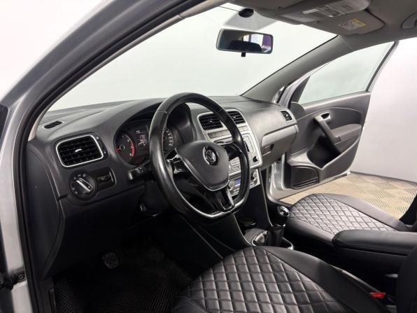 Volkswagen Polo V Рестайлинг с пробегом 2017 года, цена 1 275 000 рублей, 99315 км, седан, Автокод Объявления