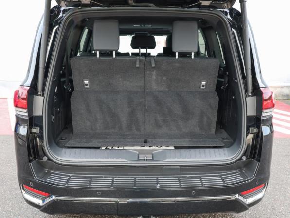 Toyota Land Cruiser 300 Series с пробегом 2024 года, цена 12 900 000 рублей, 44780 км, внедорожник, Автокод Объявления