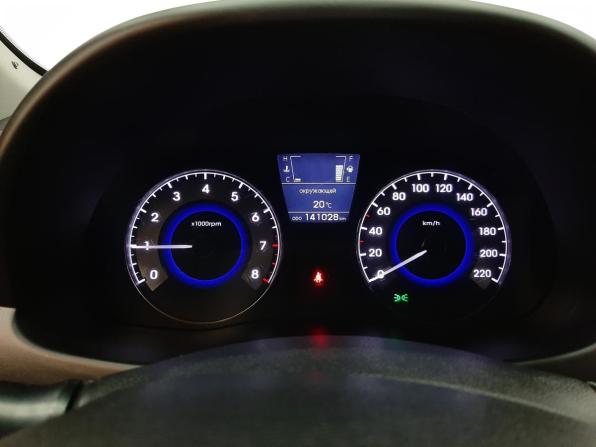 Hyundai Solaris I с пробегом 2012 года, цена 830 000 рублей, 141027 км, седан, Автокод Объявления