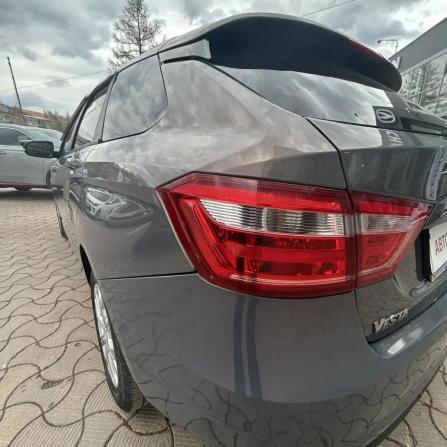 Lada (ВАЗ) Vesta I с пробегом 2018 года, цена 990 000 рублей, 110300 км, универсал, Автокод Объявления