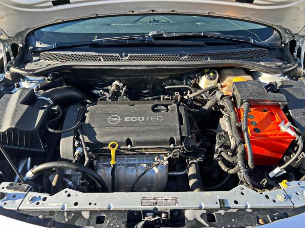 Opel Astra J с пробегом 2011 года, цена 585 000 рублей, 199142 км, хэтчбек, Автокод Объявления
