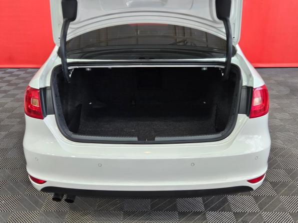 Volkswagen Jetta VI с пробегом 2013 года, цена 1 199 000 рублей, 88663 км, седан, Автокод Объявления