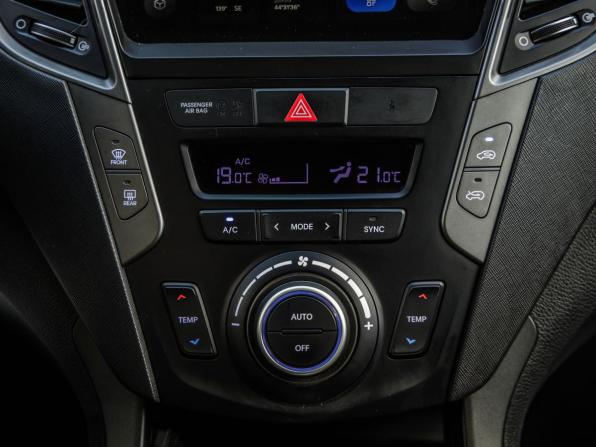 Hyundai Santa Fe III Рестайлинг с пробегом 2018 года, цена 2 148 000 рублей, 140385 км, внедорожник, Автокод Объявления