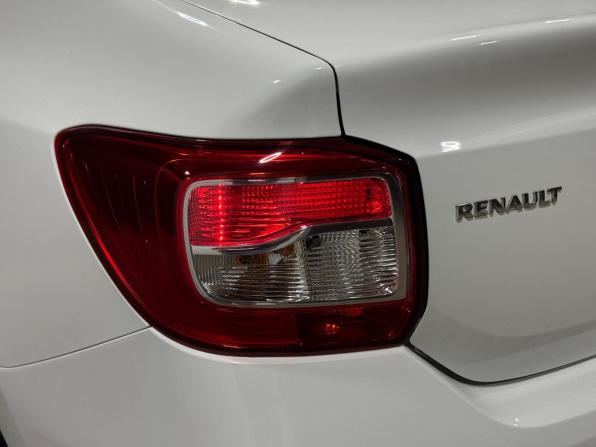 Renault Logan II с пробегом 2018 года, цена 750 000 рублей, 72487 км, седан, Автокод Объявления