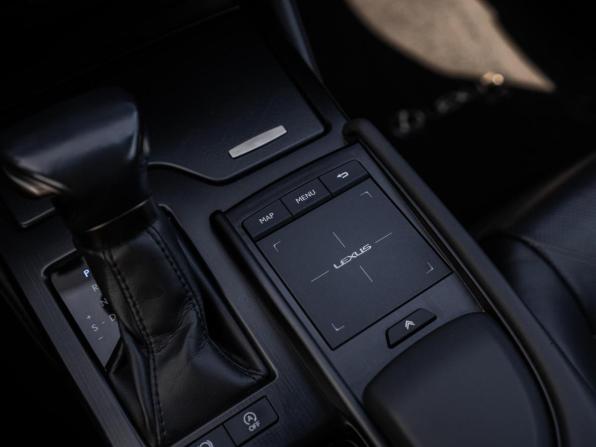 Lexus ES VII Рестайлинг с пробегом 2021 года, цена 4 449 000 рублей, 83201 км, седан, Автокод Объявления