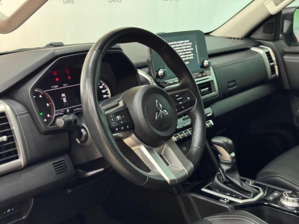 Mitsubishi L200 VI с пробегом 2024 года, цена 4 560 000 рублей, 50210 км, пикап, Автокод Объявления