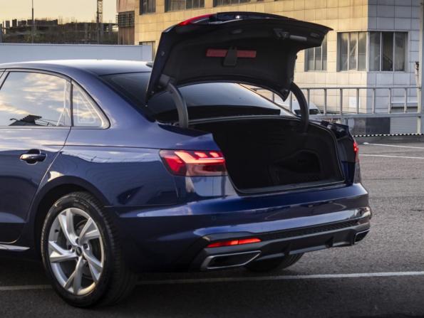 Audi A4 V (B9) Рестайлинг с пробегом 2020 года, цена 3 319 000 рублей, 94000 км, седан, Автокод Объявления