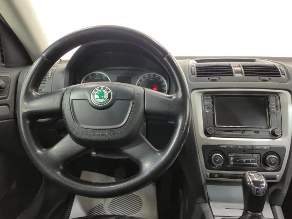 Skoda Octavia II (A5) Рестайлинг с пробегом 2012 года, цена 580 000 рублей, 230885 км, лифтбек, Автокод Объявления