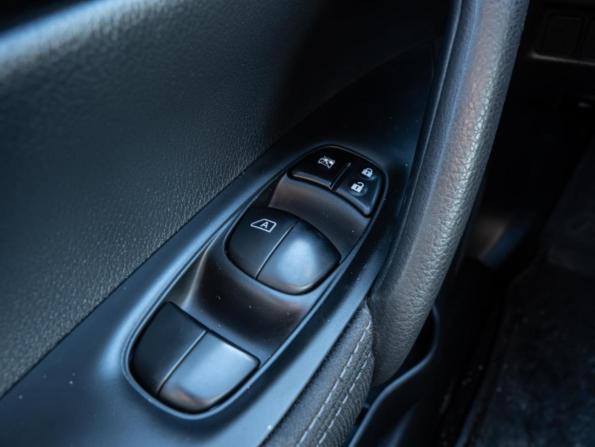Nissan Qashqai II с пробегом 2018 года, цена 1 975 000 рублей, 94717 км, внедорожник, Автокод Объявления