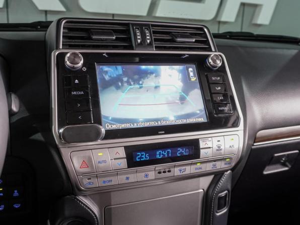 Toyota Land Cruiser Prado 150 Series Рестайлинг 2 с пробегом 2019 года, цена 4 399 000 рублей, 229601 км, внедорожник, Автокод Объявления