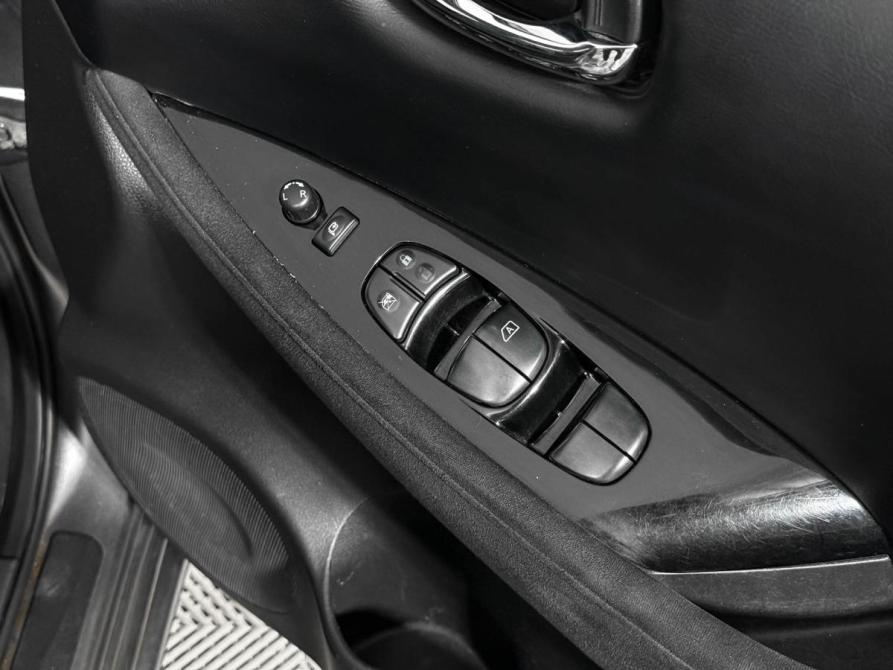 Nissan Leaf I (ZE0/AZE0) Санкт-Петербург  - изображение 15