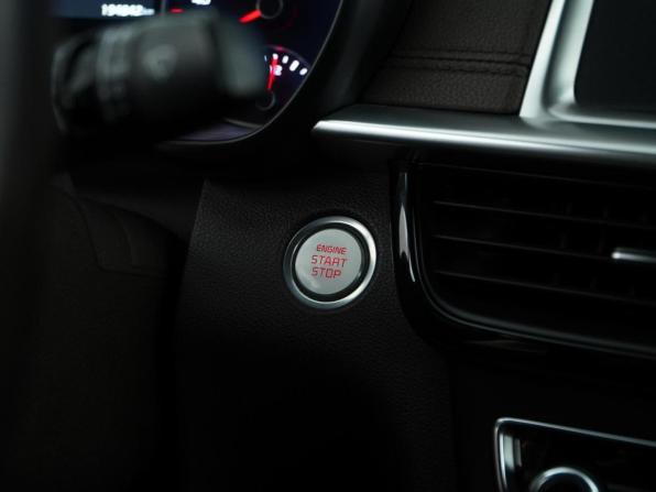 Kia Optima IV Рестайлинг с пробегом 2018 года, цена 1 587 965 рублей, 194450 км, седан, Автокод Объявления