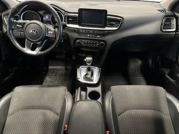 Kia Ceed III с пробегом 2018 года, цена 1 699 000 рублей, 102035 км, универсал, Автокод Объявления