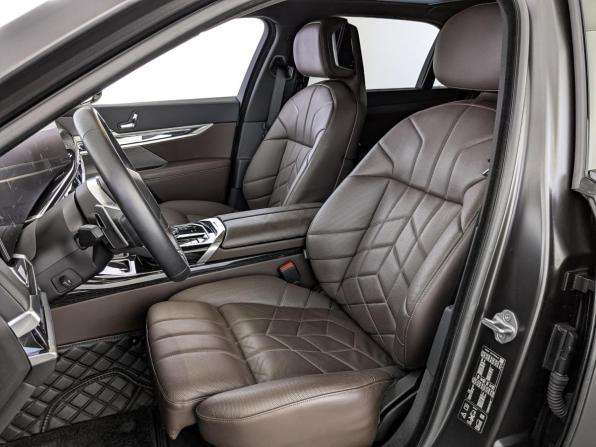 BMW 7 серии VII (G70) с пробегом 2024 года, цена 12 950 000 рублей, 36523 км, седан, Автокод Объявления