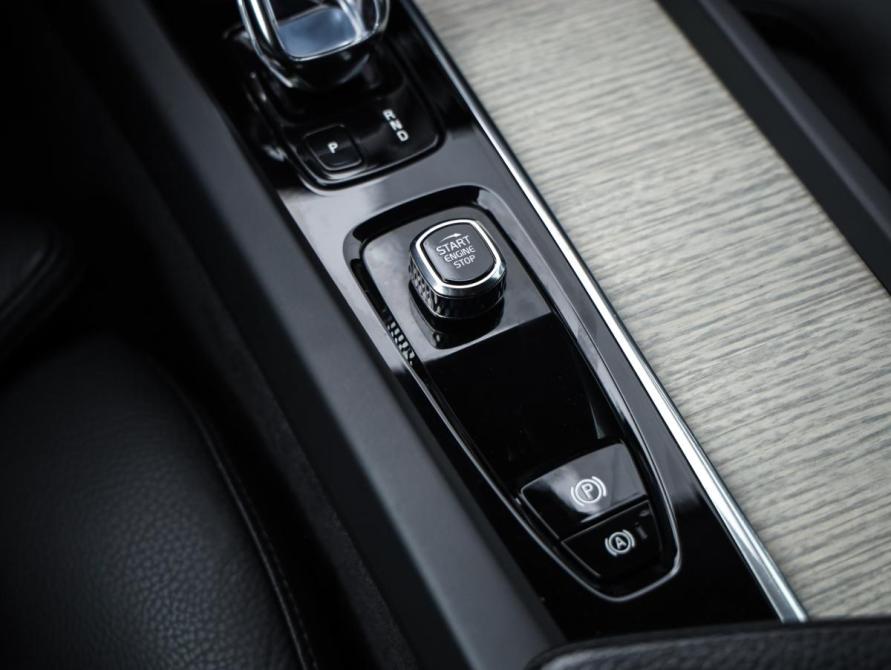 Volvo XC60 II Рестайлинг Санкт-Петербург  - изображение 21