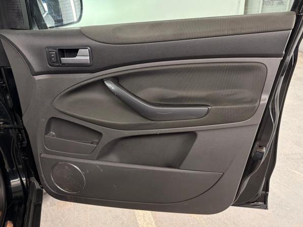 Ford Kuga I с пробегом 2012 года, цена 830 000 рублей, 313873 км, внедорожник, Автокод Объявления