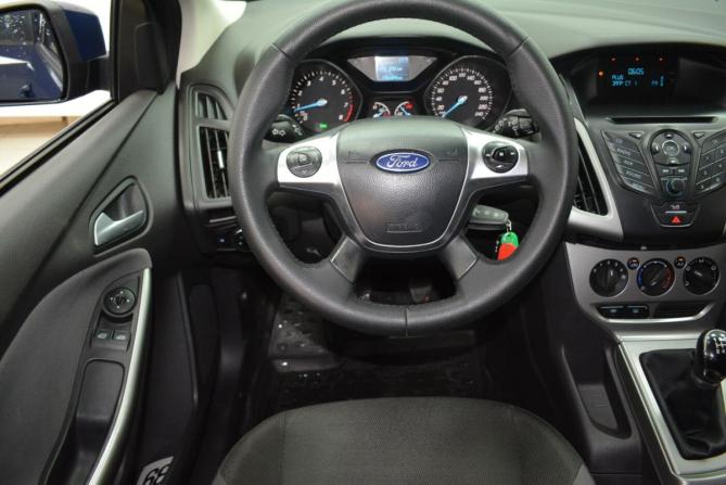 Ford Focus III с пробегом 2014 года, цена 780 000 рублей, 196000 км, универсал, Автокод Объявления