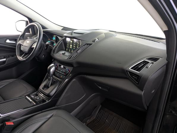 Ford Kuga II Рестайлинг с пробегом 2017 года, цена 1 700 000 рублей, 89000 км, внедорожник, Автокод Объявления