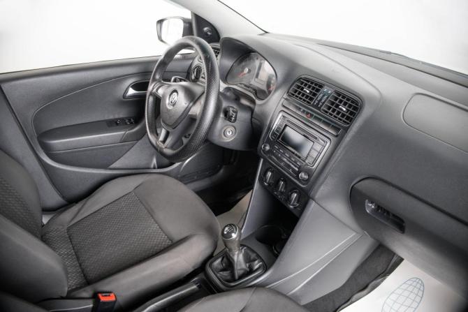 Volkswagen Polo V Рестайлинг с пробегом 2018 года, цена 739 000 рублей, 146635 км, седан, Автокод Объявления