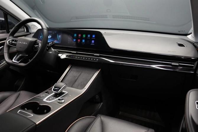 Omoda C5 I с пробегом 2023 года, цена 1 890 000 рублей, 50900 км, внедорожник, Автокод Объявления