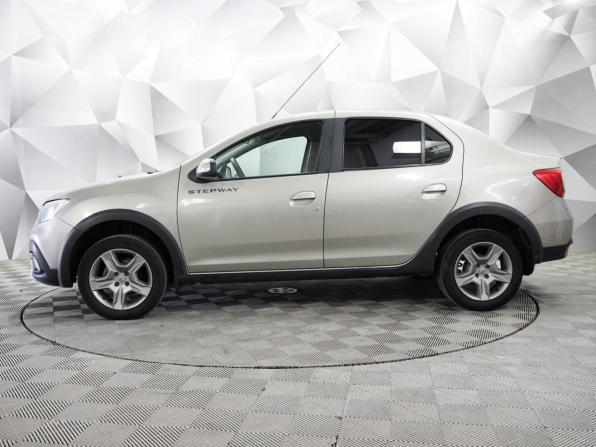 Renault Logan II Рестайлинг с пробегом 2022 года, цена 1 282 000 рублей, 74054 км, седан, Автокод Объявления