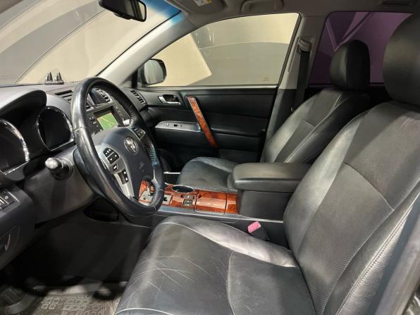 Toyota Highlander II (XU40) Рестайлинг с пробегом 2012 года, цена 2 050 000 рублей, 160501 км, внедорожник, Автокод Объявления