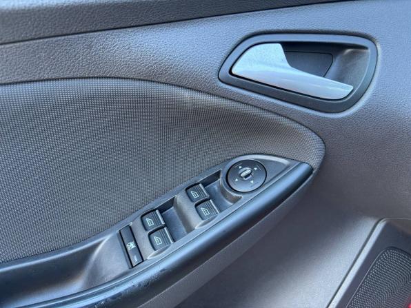 Ford Focus III с пробегом 2013 года, цена 565 000 рублей, 291000 км, седан, Автокод Объявления