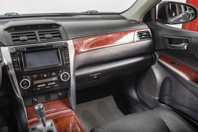 Toyota Camry VII (XV50) с пробегом 2014 года, цена 1 809 000 рублей, 128000 км, седан, Автокод Объявления