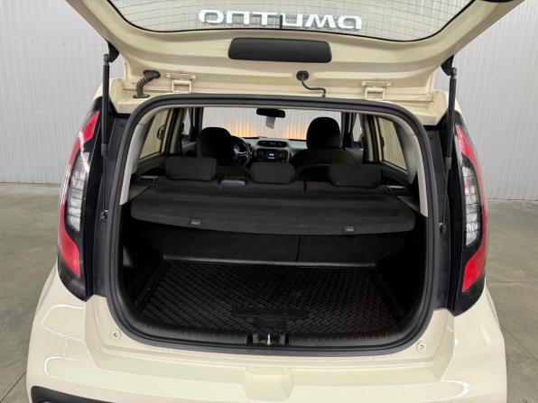 Kia Soul II Рестайлинг с пробегом 2017 года, цена 1 557 000 рублей, 74359 км, хэтчбек, Автокод Объявления