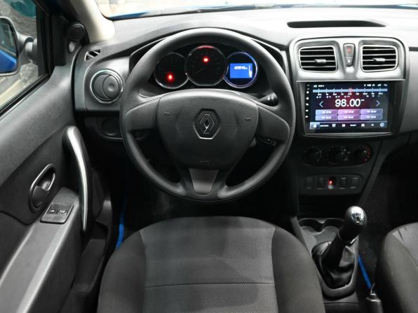 Renault Logan II с пробегом 2018 года, цена 780 000 рублей, 123537 км, седан, Автокод Объявления