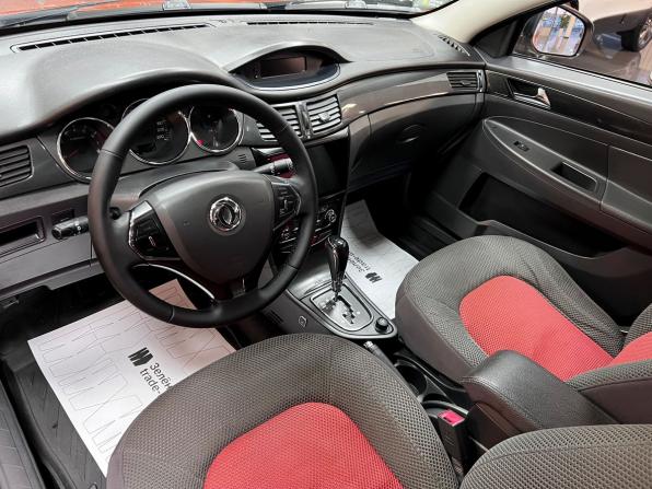 Dongfeng H30 Cross с пробегом 2016 года, цена 670 000 рублей, 118433 км, хэтчбек, Автокод Объявления
