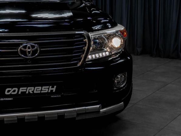 Toyota Land Cruiser 200 Series Рестайлинг 1 с пробегом 2013 года, цена 3 609 000 рублей, 207320 км, внедорожник, Автокод Объявления