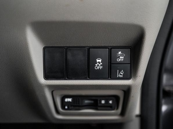 Honda Stepwgn V Рестайлинг с пробегом 2017 года, цена 1 850 500 рублей, 115163 км, минивэн, Автокод Объявления