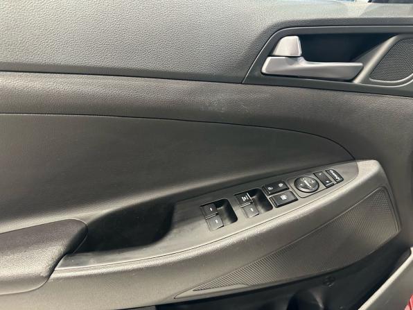 Hyundai Tucson III с пробегом 2016 года, цена 1 820 000 рублей, 195123 км, внедорожник, Автокод Объявления