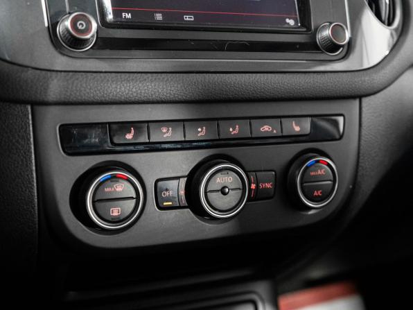 Volkswagen Tiguan I Рестайлинг с пробегом 2016 года, цена 1 700 000 рублей, 149950 км, внедорожник, Автокод Объявления