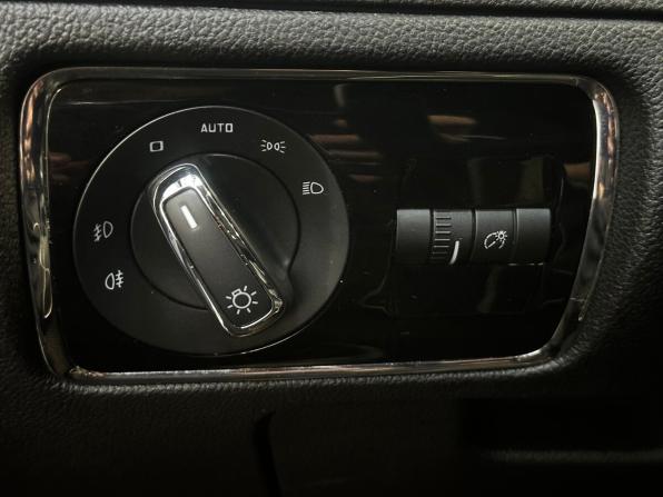 Skoda Superb II Рестайлинг с пробегом 2014 года, цена 1 090 000 рублей, 233046 км, лифтбек, Автокод Объявления