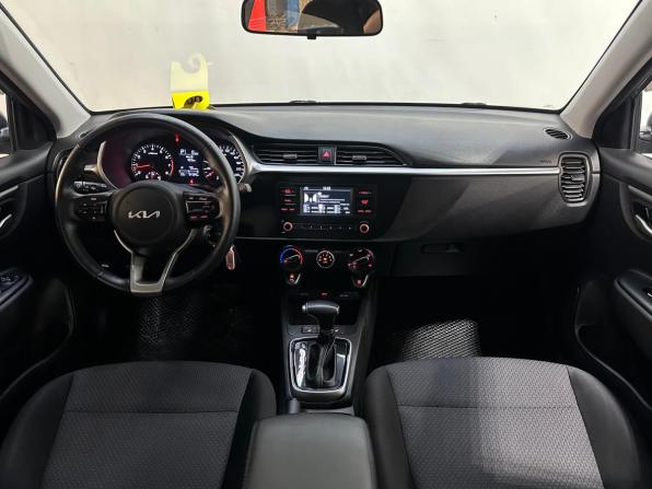 Kia Rio IV Рестайлинг с пробегом 2021 года, цена 1 720 000 рублей, 55000 км, хэтчбек, Автокод Объявления