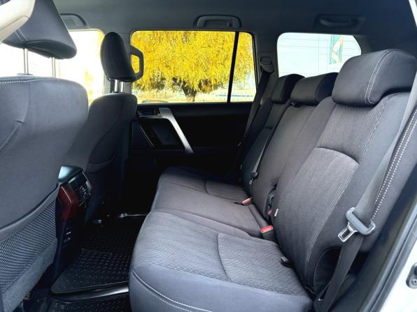 Toyota Land Cruiser Prado 150 Series Рестайлинг 1 с пробегом 2014 года, цена 3 050 000 рублей, 254452 км, внедорожник, Автокод Объявления