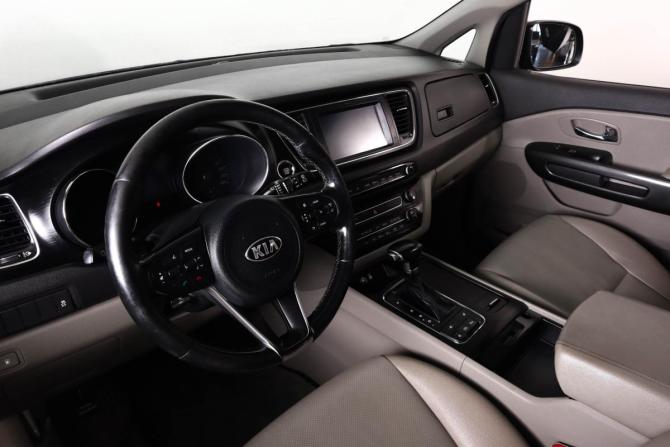 Kia Carnival III с пробегом 2017 года, цена 2 519 000 рублей, 140200 км, минивэн, Автокод Объявления