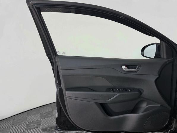 Hyundai Solaris II с пробегом 2017 года, цена 955 000 рублей, 211000 км, седан, Автокод Объявления