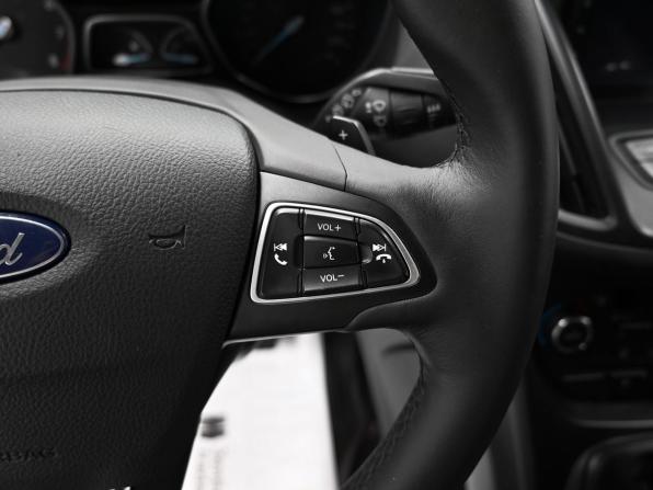 Ford Kuga II Рестайлинг с пробегом 2017 года, цена 1 395 000 рублей, 152964 км, внедорожник, Автокод Объявления