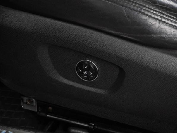 Hyundai Equus II Рестайлинг с пробегом 2013 года, цена 1 719 000 рублей, 205636 км, седан, Автокод Объявления