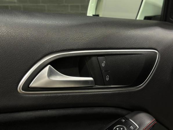 Mercedes-Benz A-Класс III (W176) с пробегом 2015 года, цена 1 450 000 рублей, 180868 км, хэтчбек, Автокод Объявления