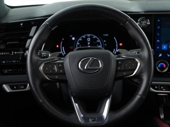 Lexus RX V с пробегом 2024 года, цена 8 990 077 рублей, 21900 км, внедорожник, Автокод Объявления
