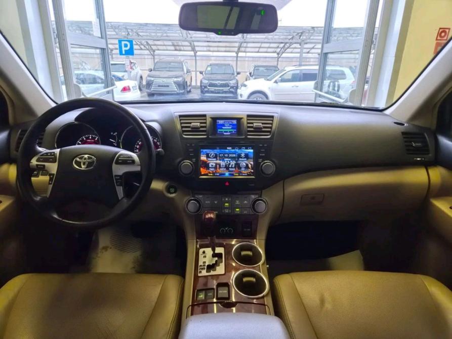 Toyota Highlander II (XU40) Рестайлинг Новосибирск  - изображение 9