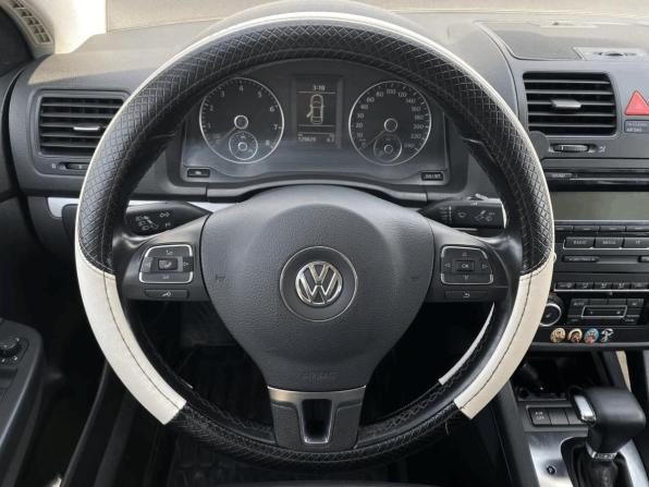 Volkswagen Jetta V с пробегом 2010 года, цена 655 000 рублей, 128961 км, седан, Автокод Объявления